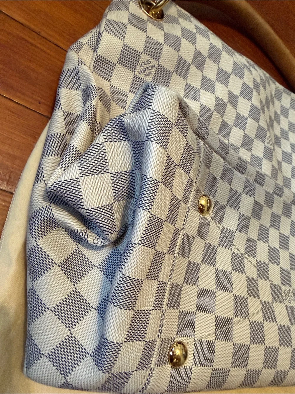 Authentic Louis Vuitton Artsy MM Damier Azur color